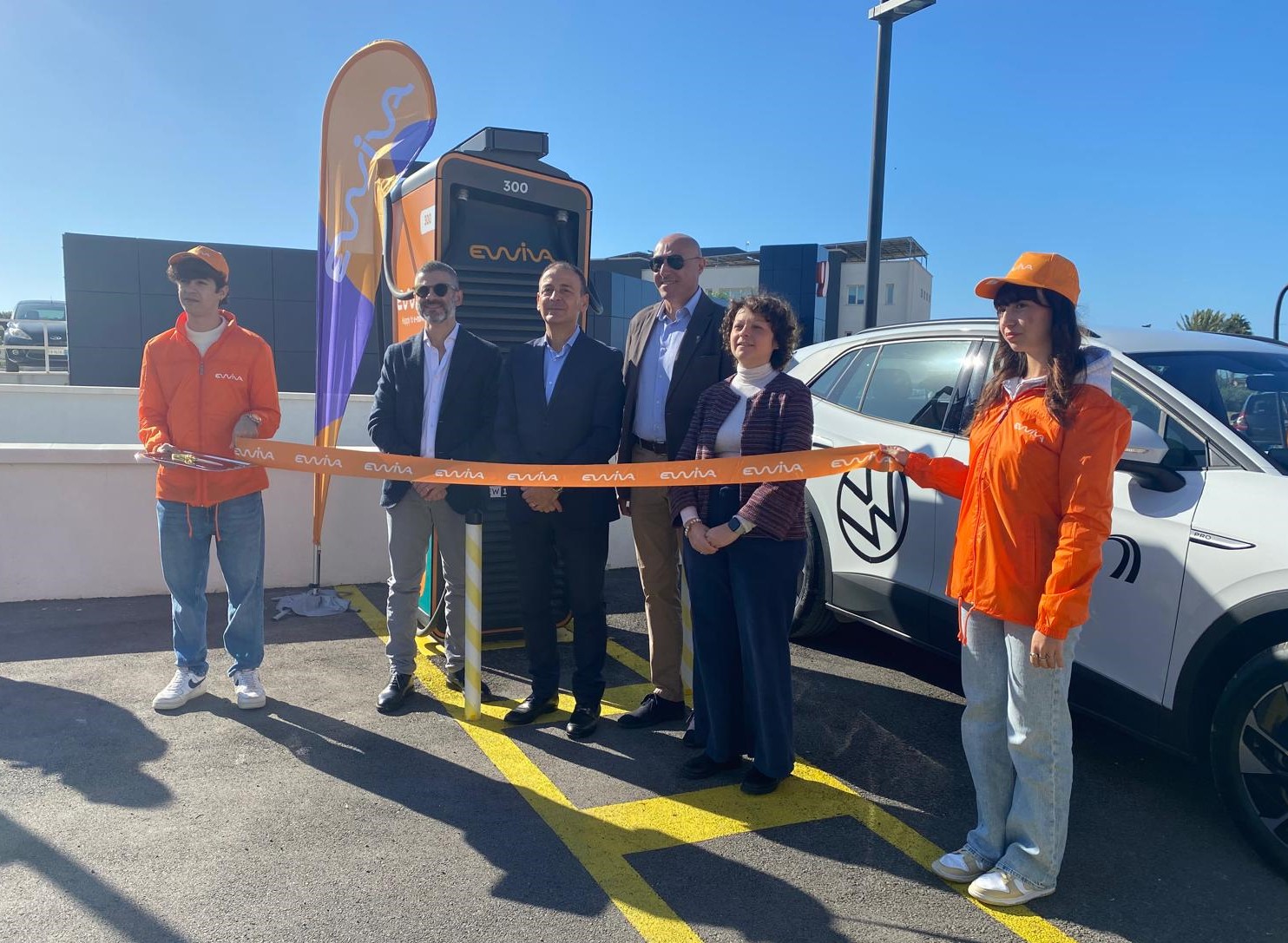 Inaugurata una stazione di ricarica ultra veloce 