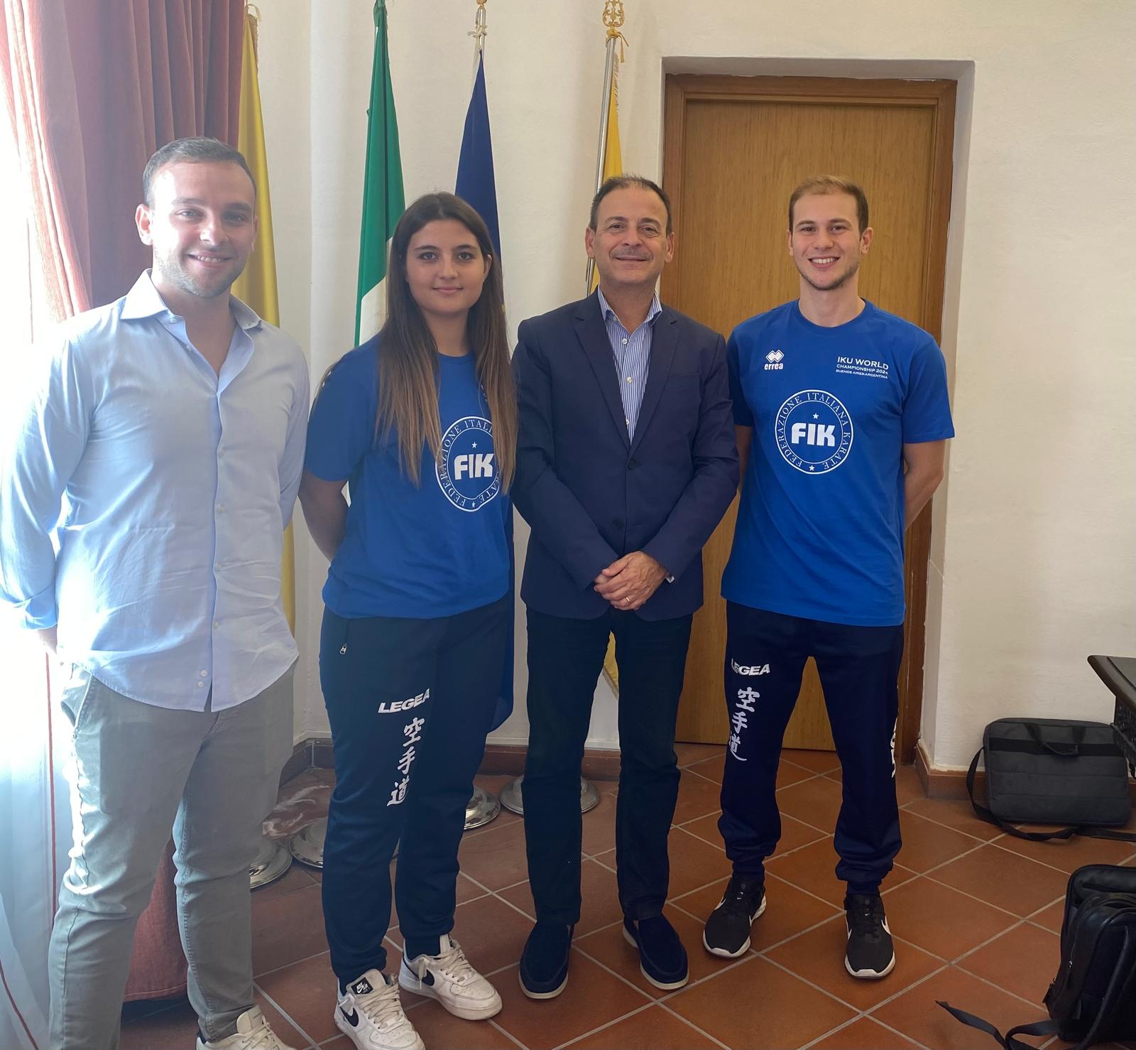 Karate, gli atleti della Nazionale Italiana Vito Margiotta e Aurora Biosa accolti dal Sindaco Quinci a Palazzo di Città